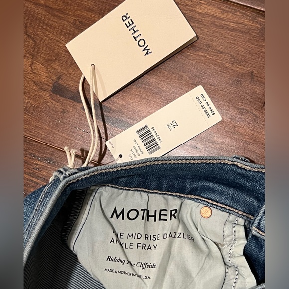 Mother Mid Rise Dazzler Ankle Fray Jean 25 New $238- anthropologie 😍 - Picture 12 of 16